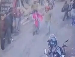 नवप्रसूता महिला से दरिंदगी, ससुरालीजनों ने बाजार में घसीटकर पीटा, सीसीटीवी में कैद हुई पूरी वारदात