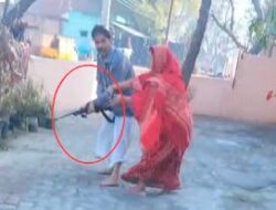 पुरानी रंजिश में घर में घुसकर युवक पर हमला,झगड़े में राइफल तानने का वीडियो सोशल मीडिया पर वायरल