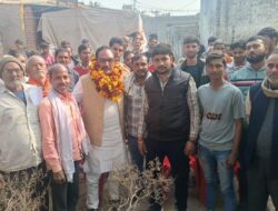 पूर्व एमएलसी राकेश सिंह राणा के नेतृत्व में हस्ताक्षर अभियान तेज, ग्रामीणों ने दिखाई एकजुटता