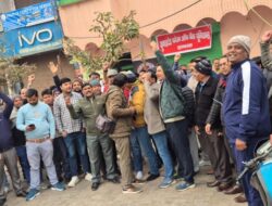 बैंकिंग सुधारों एवं लंबित मांगों को लेकर बैंक कर्मियों की देशव्यापी हड़ताल ,जोरदार प्रदर्शन