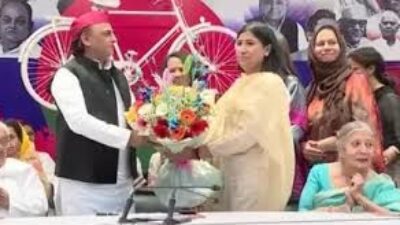 अखिलेश यादव ने महिलाओं के सशक्तिकरण पर दिया जोर