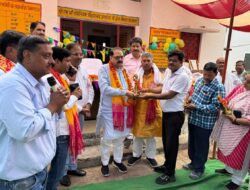 विधायक ने झंडी दिखाकर किया स्कूल चलो रैली का शुभारंभ