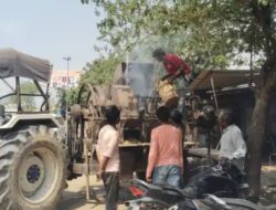 मरम्मत करते वक्त थ्रेशर में लगी आग चिंगारी से भड़की लपटें, लोगों की सतर्कता से टला बड़ा हादसा