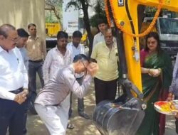 सफाई व्यवस्था एवं पेयजल आपूर्ति को सुदृढ़ बनाने के उद्देश्य से नगर पालिका परिषद द्वारा 15वें वित्त आयोग के अंतर्गत विभिन्न आधुनिक वाहनों की खरीद की गई