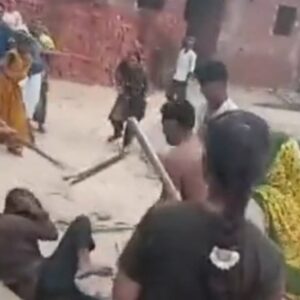 मक्का सुखाने को लेकर दो पक्षों में चले लाठी-डंडे तीन घायल
