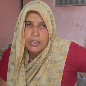 हाथरस जंक्शन क्षेत्र के गांव सुजान में जातिसूचक गालियां, मारपीट और महिलाओं से अभद्रता का आरोप, विशेष समुदाय के लोगों ने की महिला से मारपीट, पीड़ित परिवार ने डीजीपी से लगाई न्याय की गुहार।