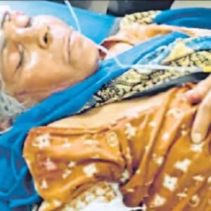 गांव बरसै में जर्जर दीवार के मलबे में दबने से महिला घायल