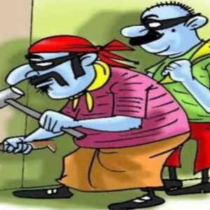 थाना हाथरस जंक्शन क्षेत्र के कस्बा स्थित कुम्हारों वाले मोहल्ले दिनदहाड़े बंद मकान में चोरी, संदिग्ध युवक अंदर छिपा मिला