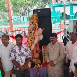 Hathras; दाऊजी मेले में बाल नृत्य एवं गायन प्रतियोगिता, बच्चों ने बिखेरी प्रतिभा