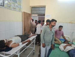 Hathras;दो बाइकें टकराईं, तीन लोग घायल