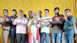 Hathras;गांव विघैपुर में भव्य श्रीरामलीला महोत्सव शुरू,रामलीला का उदघाटन करते चौधरी अर्जुन सिंह व भाजपा जिलाध्‍यक्ष प्रेम सिंह कुशवाहा