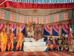 Hathras; रामलीला में सुमन्त वापसी और राजा दशरथ के मर्मस्पर्शी विलाप ने नम किए आंखें, उमड़े श्रद्धालु