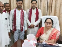 Hathras;जगदीश कुशवाहा बने जन अधिकार पार्टी के नए जिलाध्यक्ष, राष्ट्रीय अध्यक्ष से की शिष्टाचार मुलाकात