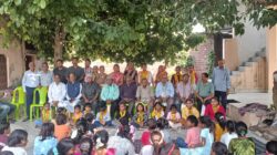 Hathras;सेवा भारती के बाल संस्कार केंद्रों पर  100 बच्चों को बांटे उपहार
